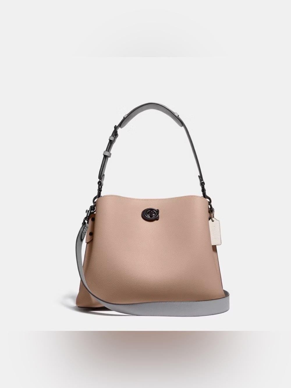 Coach
Willow  leather shoulder Bag. Like new color pink light